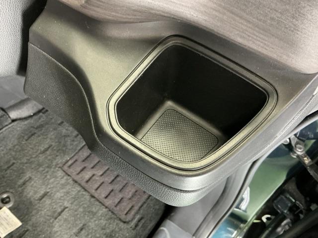 フリード＋ハイブリッド ハイブリッドＥＸ　ドラレコ　ナビ　Ｒカメラ　ブルートゥース　アクティブクルーズコントロール　サイドカーテンエアバック　前席シートヒーター　ＥＴＣ車載器　セキュリティアラーム　フルセグＴＶ　Ｂカメラ　オートエアコン（19枚目）