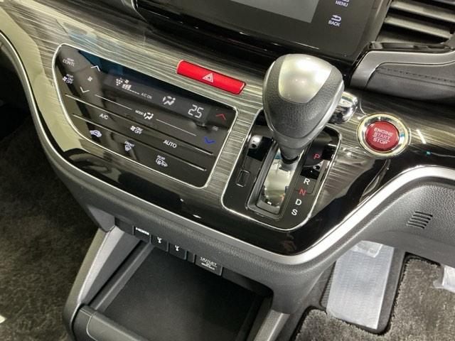 オデッセイ アブソルート・Xホンダセンシングアドバンスドパッケジ ナビ Rカメラ ブルートゥース フルセグ 電動シート 横滑り防止装置 エアバッグ エアコン USBポート 衝突軽減システム LEDランプ Pアシスト 3列シート スマキー クルコン ABS ETC付(15枚目)