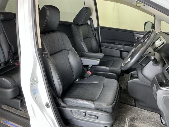 オデッセイ アブソルート・Xホンダセンシングアドバンスドパッケジ ナビ Rカメラ ブルートゥース フルセグ 電動シート 横滑り防止装置 エアバッグ エアコン USBポート 衝突軽減システム LEDランプ Pアシスト 3列シート スマキー クルコン ABS ETC付(19枚目)