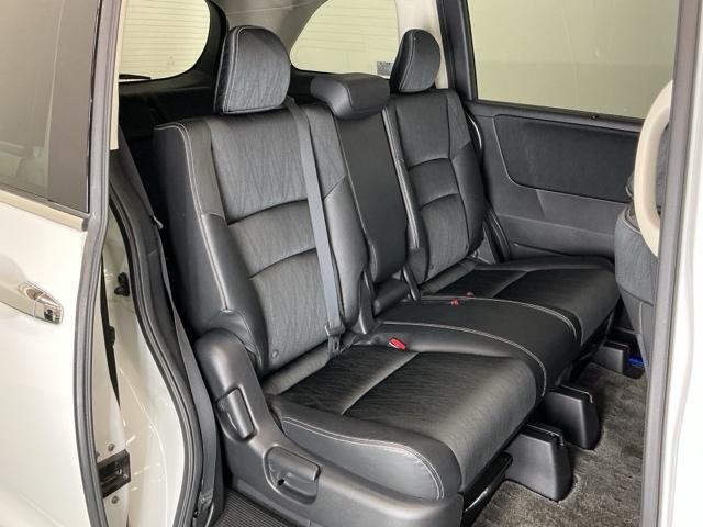 オデッセイ アブソルート・Xホンダセンシングアドバンスドパッケジ ナビ Rカメラ ブルートゥース フルセグ 電動シート 横滑り防止装置 エアバッグ エアコン USBポート 衝突軽減システム LEDランプ Pアシスト 3列シート スマキー クルコン ABS ETC付(20枚目)