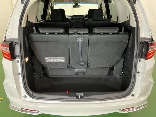 オデッセイ アブソルート・Xホンダセンシングアドバンスドパッケジ ナビ Rカメラ ブルートゥース フルセグ 電動シート 横滑り防止装置 エアバッグ エアコン USBポート 衝突軽減システム LEDランプ Pアシスト 3列シート スマキー クルコン ABS ETC付(28枚目)