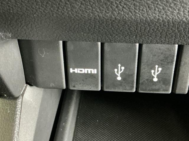 オデッセイ アブソルート・Xホンダセンシングアドバンスドパッケジ ナビ Rカメラ ブルートゥース フルセグ 電動シート 横滑り防止装置 エアバッグ エアコン USBポート 衝突軽減システム LEDランプ Pアシスト 3列シート スマキー クルコン ABS ETC付(61枚目)