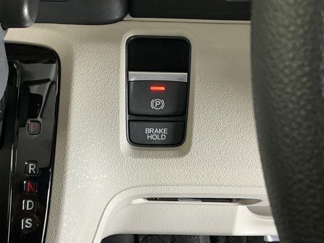 Ｎ－ＢＯＸ ベースグレード　ドラレコ　ナビ　Ｒカメラ　ブルートゥース　アイスト　セキュリティアラーム　地デジＴＶ　誤発信抑制機能　キーレスエントリー　前席シートヒーター　ＵＳＢポート　バックカメラ付　スマートキ　運転席エアバッグ（18枚目）