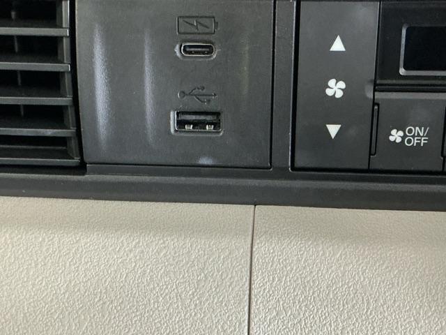 Ｎ－ＢＯＸ ベースグレード　ドラレコ　ナビ　Ｒカメラ　ブルートゥース　アイスト　セキュリティアラーム　地デジＴＶ　誤発信抑制機能　キーレスエントリー　前席シートヒーター　ＵＳＢポート　バックカメラ付　スマートキ　運転席エアバッグ（21枚目）