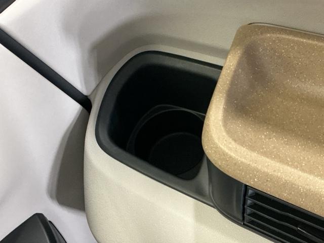 Ｎ－ＢＯＸ ベースグレード　ドラレコ　ナビ　Ｒカメラ　ブルートゥース　アイスト　セキュリティアラーム　地デジＴＶ　誤発信抑制機能　キーレスエントリー　前席シートヒーター　ＵＳＢポート　バックカメラ付　スマートキ　運転席エアバッグ（61枚目）