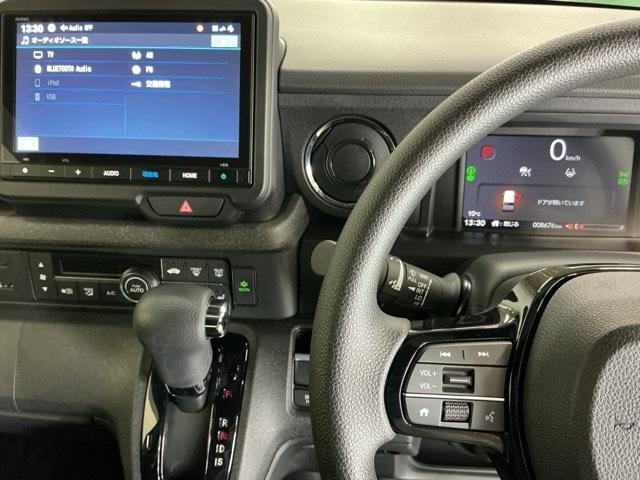 Ｎ－ＢＯＸカスタム ベースグレード　ドラレコ　ナビ　Ｒカメラ　ブルートゥース　Ｐソナー　レーダーブレーキサポート　ＥＴＣ装備　定期点検記録簿　地デジ対応　サイドエアバック　禁煙　Ｓヒータ　スマートキー＆プッシュスタート　横滑り防止（3枚目）