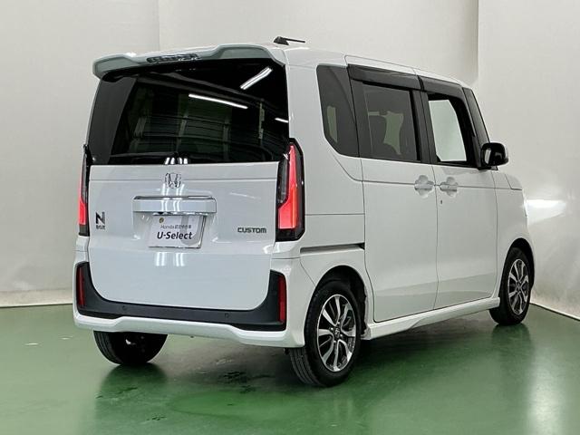 Ｎ－ＢＯＸカスタム ベースグレード　ドラレコ　ナビ　Ｒカメラ　ブルートゥース　Ｐソナー　レーダーブレーキサポート　ＥＴＣ装備　定期点検記録簿　地デジ対応　サイドエアバック　禁煙　Ｓヒータ　スマートキー＆プッシュスタート　横滑り防止（8枚目）