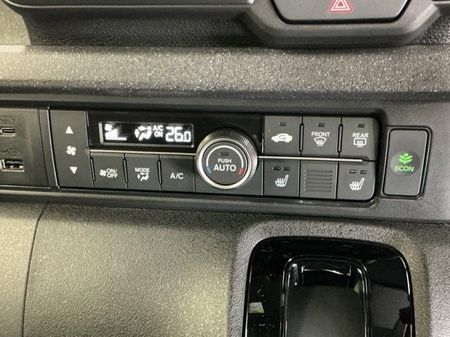 Ｎ－ＢＯＸカスタム ベースグレード　ドラレコ　ナビ　Ｒカメラ　ブルートゥース　Ｐソナー　レーダーブレーキサポート　ＥＴＣ装備　定期点検記録簿　地デジ対応　サイドエアバック　禁煙　Ｓヒータ　スマートキー＆プッシュスタート　横滑り防止（17枚目）