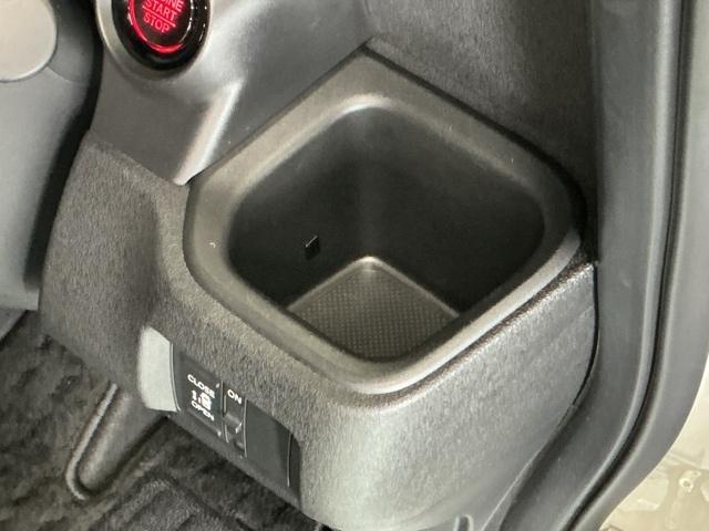 Ｎ－ＢＯＸカスタム ベースグレード　ドラレコ　ナビ　Ｒカメラ　ブルートゥース　Ｐソナー　レーダーブレーキサポート　ＥＴＣ装備　定期点検記録簿　地デジ対応　サイドエアバック　禁煙　Ｓヒータ　スマートキー＆プッシュスタート　横滑り防止（20枚目）