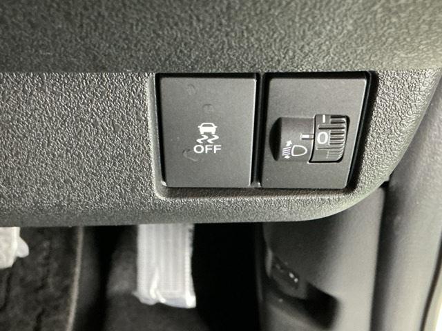 Ｎ－ＢＯＸカスタム ベースグレード　ドラレコ　ナビ　Ｒカメラ　ブルートゥース　Ｐソナー　レーダーブレーキサポート　ＥＴＣ装備　定期点検記録簿　地デジ対応　サイドエアバック　禁煙　Ｓヒータ　スマートキー＆プッシュスタート　横滑り防止（28枚目）