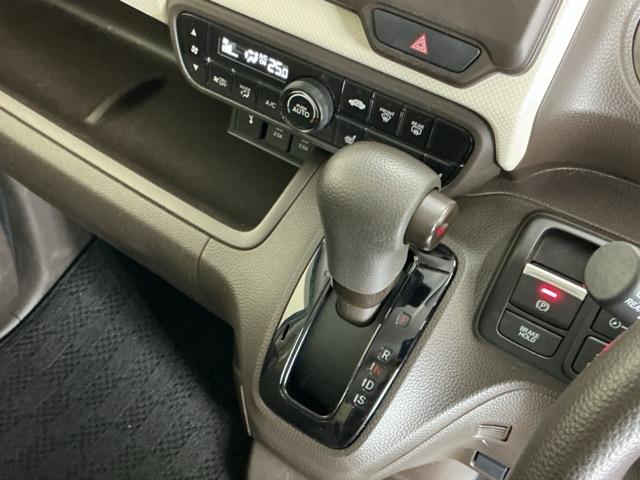 Ｎ－ＢＯＸ Ｌ　ナビ　Ｒカメラ　ブルートゥース　ＣＤ　ＵＳＢ入力　ＬＥＤランプ　シートヒータ　運転席エアバッグ　イモビライザー　キーフリー　パワーウインドウ　助手席エアバッグ　エアコン　ＰＳ　記録簿　横滑り防止機能（16枚目）