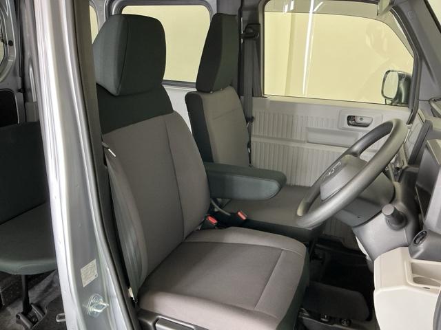 Ｎ－ＶＡＮ ｅ： ｅ：Ｌ４　ナビ　Ｒカメラ　ブルートゥース　フルセグＴＶ　バックモニター　フルオートエアコン　パワーウィンドー　運転席シートヒーター　パーキングセンサー　アクティブクルーズコントロール　ＥＴＣ車載器　キーレス（22枚目）