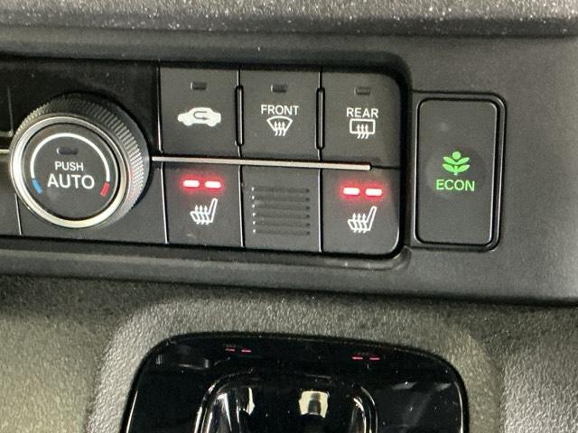 N-BOXカスタム ベースグレード ドラレコ ナビ Rカメラ ブルートゥース ベンチシ-ト アクティブクルーズ フルセグ対応 前席シートヒーター イモビライザー USB 運転席エアバッグ スマートキー&プッシュスタート LEDヘッド(16枚目)