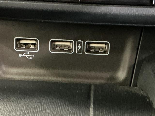 �Q�D�T�A���y�A�}���t�r�a�`���[�W���[���ځB�X�}�[�g�t�H���Ȃǂ̏[�d�ɂƂ��Ă��֗��ł�