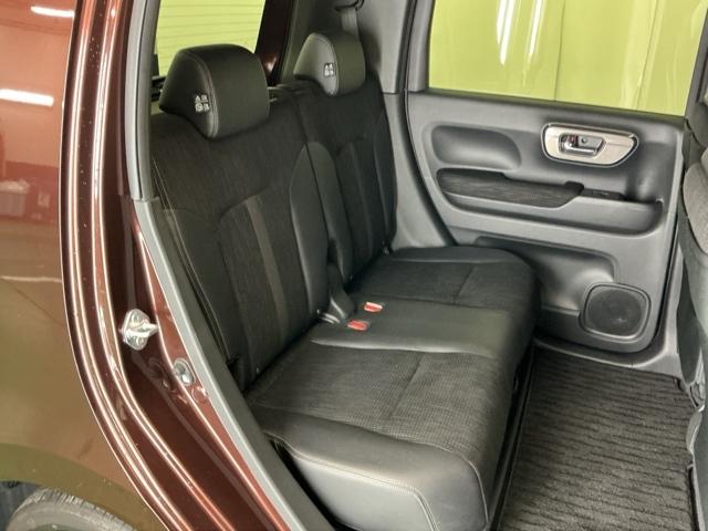 �t���b�g�ȏ��ƕG���⓪��X�y�[�X�ȂǏ\���ȍL��������܂�