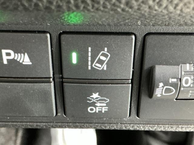 �H�O��E�}���@�\�͎Ԃ��Ԑ�����͂ݏo�������ȂƂ��ɎԐ����ɖ߂��悤�Ƀh���C�o�[�ւ��m�点���܂�