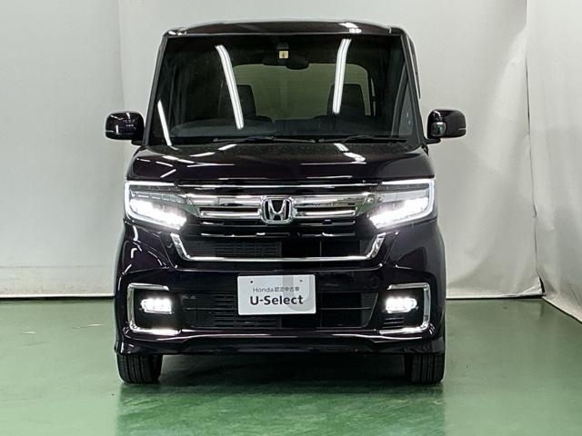 �k�d�c�w�b�h���C�g�𑕔����Ă��܂��B�k�d�c�w�b�h���C�g�͂ƂĂ����邭�A�J�̓����ԑ��s�����S�E���S�ł��B�I�[�g���C�g�R���g���[���t���Ŏ��̖͂��邳�ɉ����Ď����œ_���E�������܂�