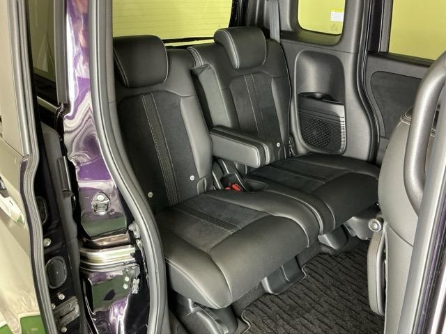 �t���b�g�ȏ��ƕG���⓪��X�y�[�X�ȂǏ\���ȍL��������܂�