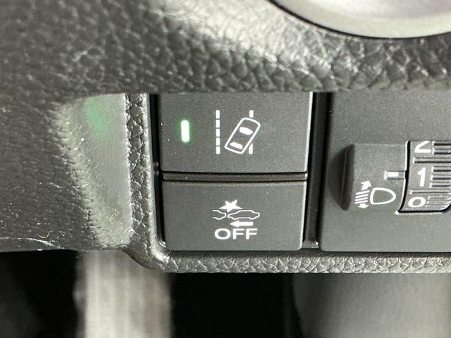 �H�O��E�}���@�\�͎Ԃ��Ԑ�����͂ݏo�������ȂƂ��ɎԐ����ɖ߂��悤�Ƀh���C�o�[�ւ��m�点���܂�