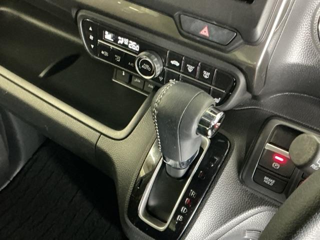 N-BOXカスタム Lスタイル+ブラック ナビ Rカメラ ブルートゥース フルセグ Aライト シティブレーキアクティブシステム リアカメラ パワステ シ-トヒ-タ- ABS オートエアコン クルコン 横滑防止 LEDランプ サイドエアバッグ(17枚目)