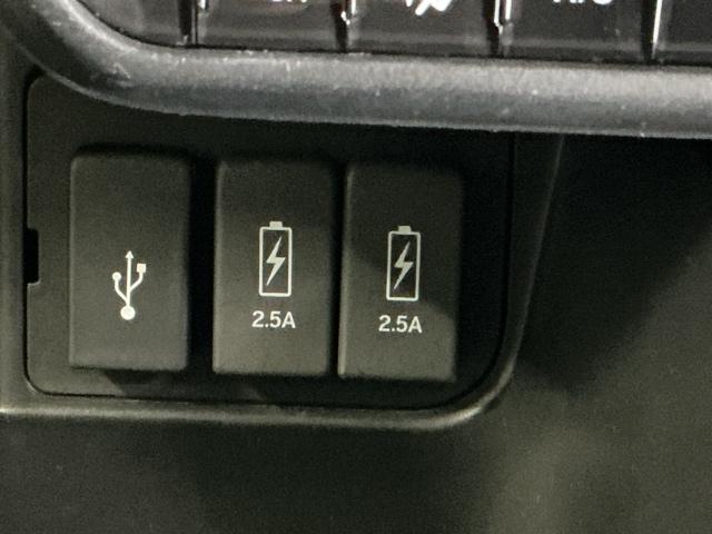 N-BOXカスタム Lスタイル+ブラック ナビ Rカメラ ブルートゥース フルセグ Aライト シティブレーキアクティブシステム リアカメラ パワステ シ-トヒ-タ- ABS オートエアコン クルコン 横滑防止 LEDランプ サイドエアバッグ(20枚目)