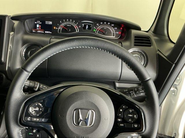 N-BOXカスタム Lスタイル+ブラック ナビ Rカメラ ブルートゥース フルセグ Aライト シティブレーキアクティブシステム リアカメラ パワステ シ-トヒ-タ- ABS オートエアコン クルコン 横滑防止 LEDランプ サイドエアバッグ(25枚目)