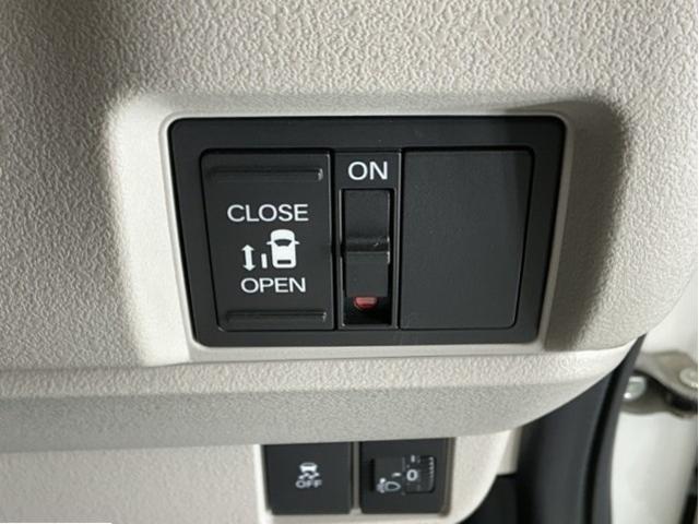 �p���[�X���C�h�h�A�̊J�̓X�}�[�g�L�[�̃����R����h�A�m�u�͖ܘ_�A�^�]�ȑ��̃X�C�b�`����ł��J���ł��A���S�E�ȒP�ł�