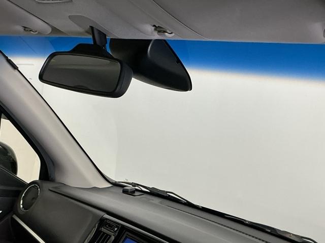 �n�[�t�V�F�C�h�t�����g�E�C���h�E�y�e�K���X��[�̐F�������z�𑕔����Ă��܂��B�L���t�����g�K���X�Ŏ��E���m�ۂ���ῂ������y���A�L�Ɩ����ł͂����Ԃ�Ⴂ�܂���