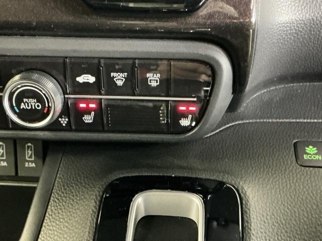 Ｎ－ＢＯＸカスタム Ｇ・Ｌターボホンダセンシング　ドラレコ　ナビ　Ｒカメラ　ブルートゥース　シートヒータ　ベンチ　横滑り防止システム　整備点検記録簿　地デジフルセグ　Ｗエアバック　サイドエアバック　ターボ車　ＵＳＢ　セキュリティアラーム　ＥＴＣ付（17枚目）