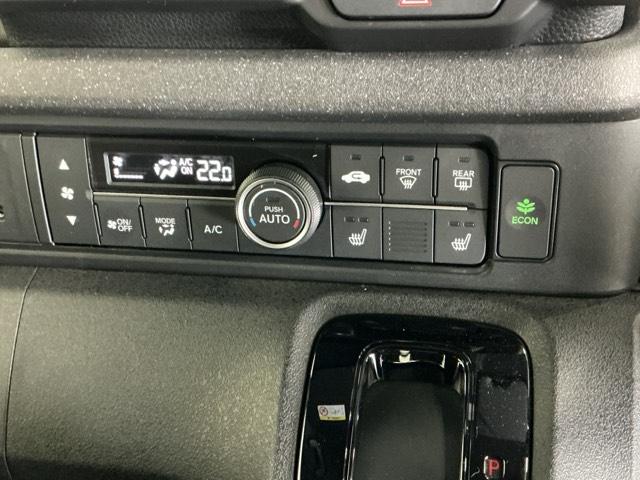 Ｎ－ＢＯＸカスタム ベースグレード　ナビ　Ｒカメラ　ブルートゥース　フルセグ　ベンチシ－ト　アクティブクルーズ　前席シートヒーター　イモビライザー　ＵＳＢ　運転席エアバッグ　スマートキー＆プッシュスタート　ＬＥＤヘッド　Ｂモニター（13枚目）