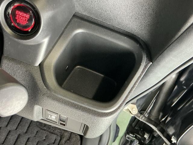 Ｎ－ＢＯＸカスタム ベースグレード　ナビ　Ｒカメラ　ブルートゥース　フルセグ　ベンチシ－ト　アクティブクルーズ　前席シートヒーター　イモビライザー　ＵＳＢ　運転席エアバッグ　スマートキー＆プッシュスタート　ＬＥＤヘッド　Ｂモニター（16枚目）