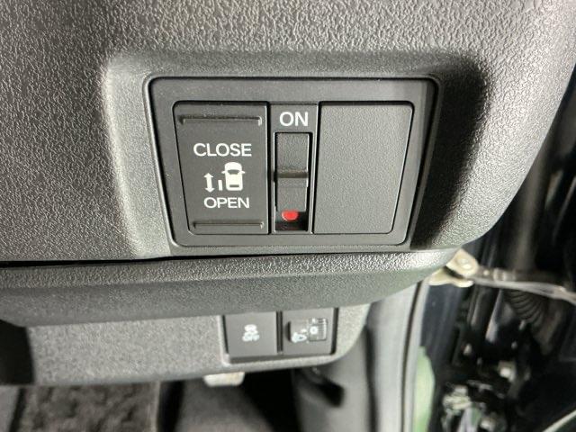 Ｎ－ＢＯＸカスタム ベースグレード　ナビ　Ｒカメラ　ブルートゥース　フルセグ　ベンチシ－ト　アクティブクルーズ　前席シートヒーター　イモビライザー　ＵＳＢ　運転席エアバッグ　スマートキー＆プッシュスタート　ＬＥＤヘッド　Ｂモニター（24枚目）