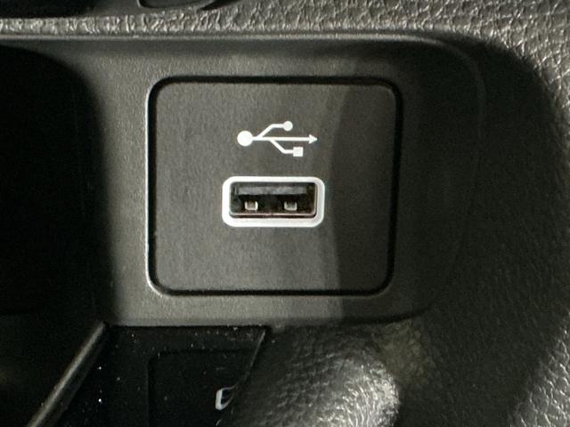 ヴェゼル e:HEVZ ドラレコ ナビ Rカメラ ブルートゥース Sヒータ 地デジフルセグTV 定期点検記録簿 電動テールゲート サイドエアバッグ 後カメラ 前後障害物センサー 横滑防止装置 エアコン LEDヘットライト(21枚目)