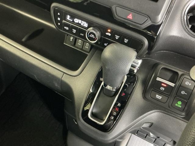 Ｎ－ＢＯＸカスタム Ｌ　ナビ　Ｒカメラ　ブルートゥース　フルセグ　シートヒーター付き　助手席エアバック　Ｂカメ　メンテナンスノート　ＬＥＤ　エアバッグ　パワーウインドウ　Ａライト　クルコン　エアコン　スマートキーＰスタート（16枚目）