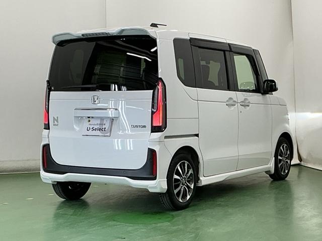 Ｎ－ＢＯＸカスタム ベースグレード　ドラレコ　ナビ　Ｒカメラ　ブルートゥース　ベンチシ－ト　アクティブクルーズ　フルセグ対応　前席シートヒーター　イモビライザー　ＵＳＢ　運転席エアバッグ　スマートキー＆プッシュスタート　ＬＥＤヘッド（8枚目）