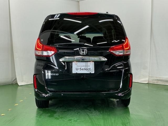 フリード Ｇ・ホンダセンシング　純正ナビ　フルセグ　７人乗り　Ｗ電動ドア　キーフリ　スマートキーシステム　イモビ　ＵＳＢポート　カラーバックモニター　横滑防止装置　ＬＥＤランプ　整備点検記録簿　エアコン　クルコン　パワーウィンドウ（9枚目）