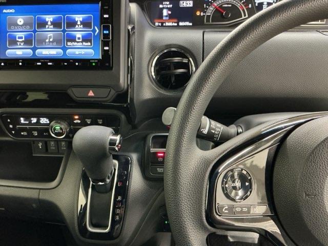 Ｎ－ＢＯＸカスタム Ｌ　ナビ　Ｒカメラ　ブルートゥース　フルセグ　スマートキーシステム　ヒーター　リヤカメラ　サイドカーテンエアバック　記録簿　ＵＳＢポート　ＬＥＤ　キーフリー　パワーステアリング　オートクルーズ　ＤＶＤ（3枚目）