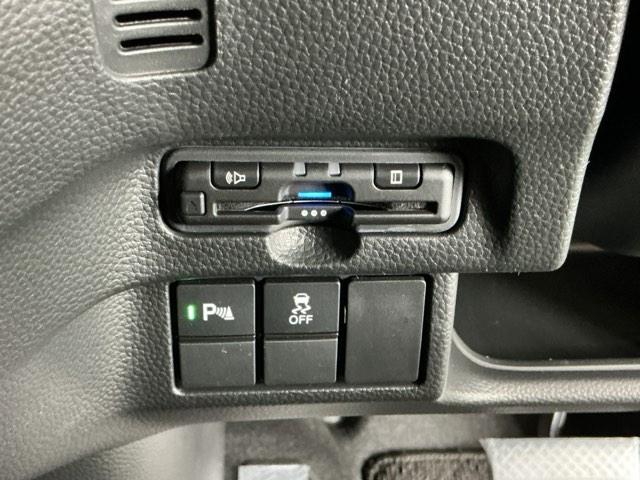 Ｎ－ＢＯＸカスタム Ｌ　ナビ　Ｒカメラ　ブルートゥース　フルセグ　スマートキーシステム　追従型クルコン　ヒーター　Ｂｌｕｅｔｏｏｔｈ音楽　電動格納式ドアミラー　衝突安全ボディ　ＬＫＡＳ　パーキングサポート　リヤカメラ　記録簿（13枚目）