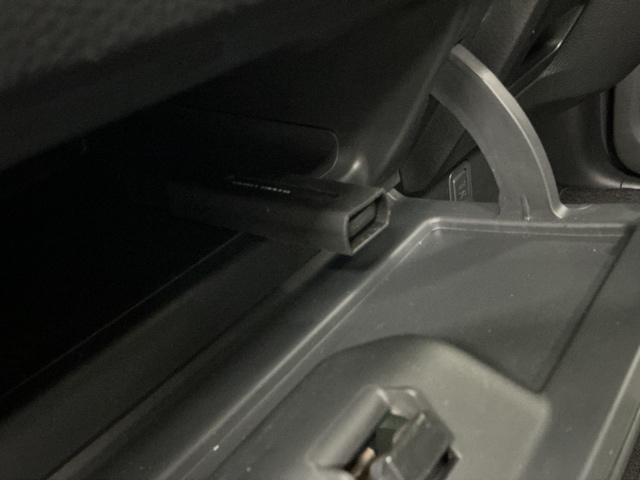 Ｎ－ＢＯＸカスタム Ｌ　ナビ　Ｒカメラ　ブルートゥース　フルセグ　スマートキーシステム　追従型クルコン　ヒーター　Ｂｌｕｅｔｏｏｔｈ音楽　電動格納式ドアミラー　衝突安全ボディ　ＬＫＡＳ　パーキングサポート　リヤカメラ　記録簿（50枚目）