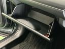 ｅ：ＨＥＶＺ　ドラレコ　ナビ　Ｒカメラ　ブルートゥース　衝突回避支援ブレーキ機能　スマキ　Ｐトランク　フルオートエアコン　Ｄレコ　エアバッグ　両席エアバック　記録簿付　パワーウィンドウ　ＬＥＤランプ　ソナー　ＵＳＢ（64枚目）