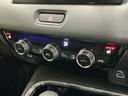運転席/助手席シートヒーターで寒い日もすぐに温かくなり快適に過ごせます。3段階の温度調整が可能です