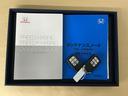 メンテナンスノート【点検整備記録簿・保証書】、取説も揃ってます。スマートキーはバッグなどにしまったままボタン操作でエンジンの始動・停止ができて大変便利です