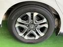 純正アルミホイールです。足元が引き立つので、車全体のイメージがアップしますよ!