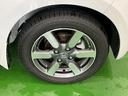 純正アルミホイールです。足元が引き立つので、車全体のイメージがアップしますよ!