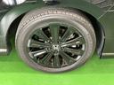 純正アルミホイールです。足元が引き立つので、車全体のイメージがアップしますよ!