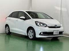 新しいハイブリッドシステムｅ：ＨＥＶは市街地走行では電気自動車に近いハイブリッドシステムでモーターが主役で走行します。充電の為にエンジンが始動しても優れた遮音性能で車内はとても静かで快適です 7