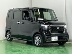 大きく開くスライドドアで狭い場所でも隣を気にすることなく楽に乗り降りできます 7