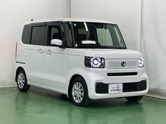 大きく開くスライドドアで狭い場所でも隣を気にすることなく楽に乗り降りできます 7