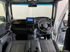 �ɥ饤�С����濴�˼����˼꤬�Ϥ����֤ˣ��ԥ��쥯�ȥ�С��䥨�������͡��������å��ʤɤ����֡��������ͥ��Ƥ��ޤ� 2