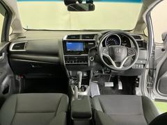 �ɥ饤�С����濴�˼����˼꤬�Ϥ����֤ˣ��ԥ��쥯�ȥ�С��䥨�������͡��������å��ʤɤ����֡��������ͥ��Ƥ��ޤ� 2